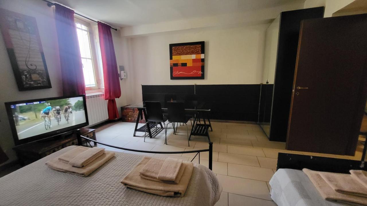 Saint Martin'S House Apartment Vigevano Exterior photo